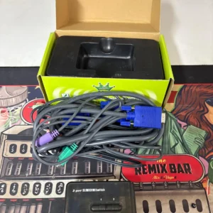 KVM 2 Ports Slim Palmtop PS/2 avec Audio – Contrôle 2 PC